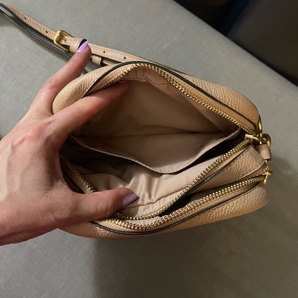 Tory Burch Tan Pebbled Leather Crossbody - Picture 4 of 5